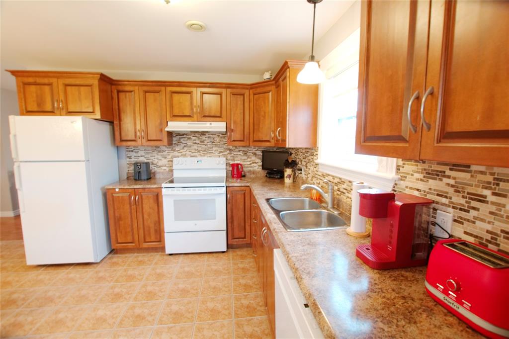 17 BISHOP'S ROAD, BAY ROBERTS, Newfoundland, Canada A0A 1G0, ,1 BathroomBathrooms,Residential,For Sale,BISHOP'S ROAD,6088