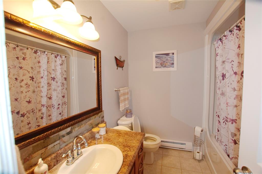 17 BISHOP'S ROAD, BAY ROBERTS, Newfoundland, Canada A0A 1G0, ,1 BathroomBathrooms,Residential,For Sale,BISHOP'S ROAD,6088