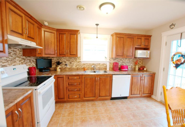 17 BISHOP'S ROAD, BAY ROBERTS, Newfoundland, Canada A0A 1G0, ,1 BathroomBathrooms,Residential,For Sale,BISHOP'S ROAD,6088