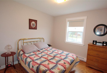 17 BISHOP'S ROAD, BAY ROBERTS, Newfoundland, Canada A0A 1G0, ,1 BathroomBathrooms,Residential,For Sale,BISHOP'S ROAD,6088