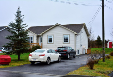 17 BISHOP'S ROAD, BAY ROBERTS, Newfoundland, Canada A0A 1G0, ,1 BathroomBathrooms,Residential,For Sale,BISHOP'S ROAD,6088