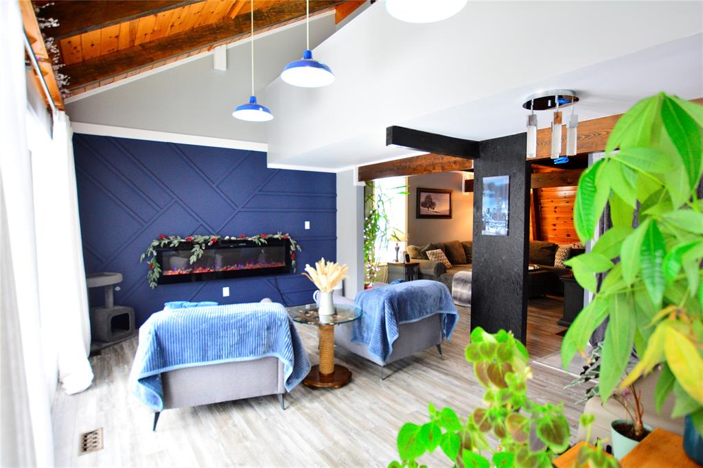 110-114 POINT ROAD, HARBOUR MAIN-CHAPEL'S COVE-LKAEVIEW, Newfoundland, Canada A0A 1V0, ,2 BathroomsBathrooms,Residential,Sale Pending,POINT ROAD,6093