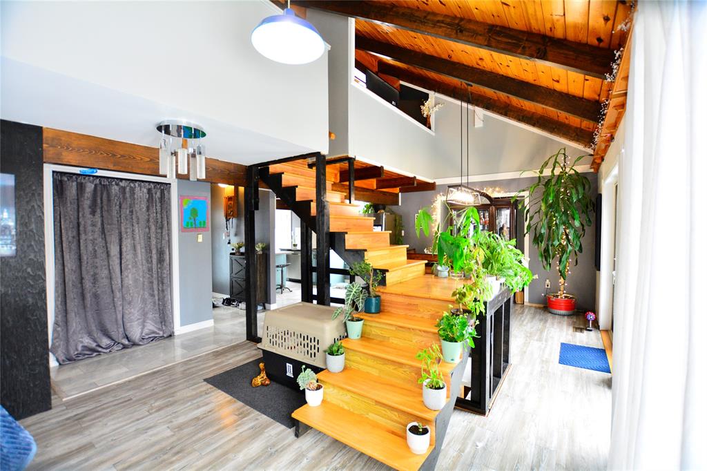 110-114 POINT ROAD, HARBOUR MAIN-CHAPEL'S COVE-LKAEVIEW, Newfoundland, Canada A0A 1V0, ,2 BathroomsBathrooms,Residential,Sale Pending,POINT ROAD,6093