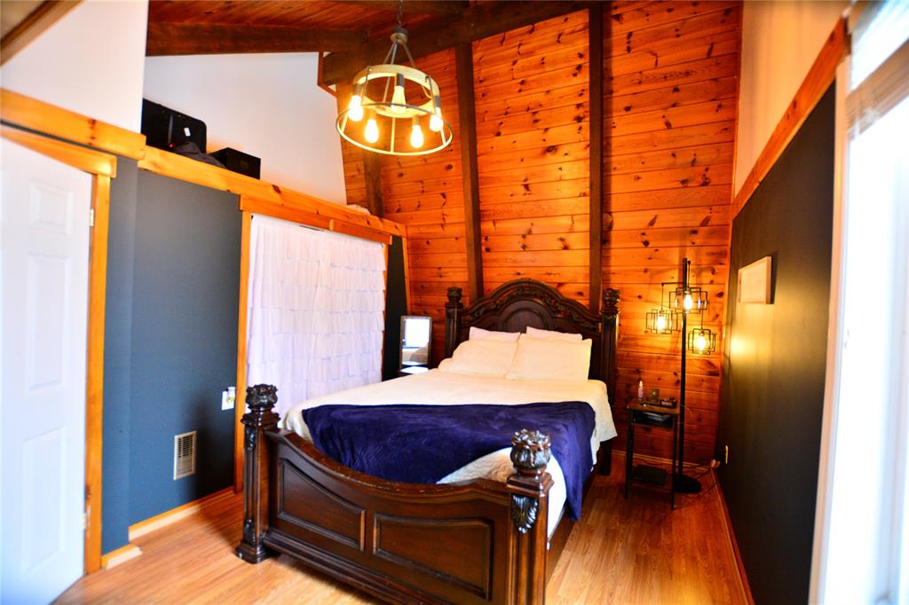 110-114 POINT ROAD, HARBOUR MAIN-CHAPEL'S COVE-LKAEVIEW, Newfoundland, Canada A0A 1V0, ,2 BathroomsBathrooms,Residential,Sale Pending,POINT ROAD,6093