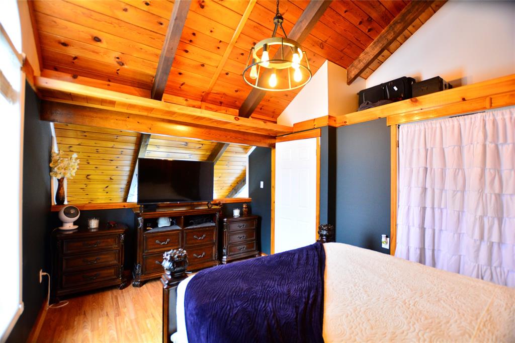 110-114 POINT ROAD, HARBOUR MAIN-CHAPEL'S COVE-LKAEVIEW, Newfoundland, Canada A0A 1V0, ,2 BathroomsBathrooms,Residential,Sale Pending,POINT ROAD,6093