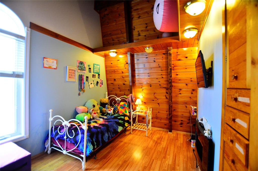 110-114 POINT ROAD, HARBOUR MAIN-CHAPEL'S COVE-LKAEVIEW, Newfoundland, Canada A0A 1V0, ,2 BathroomsBathrooms,Residential,Sale Pending,POINT ROAD,6093