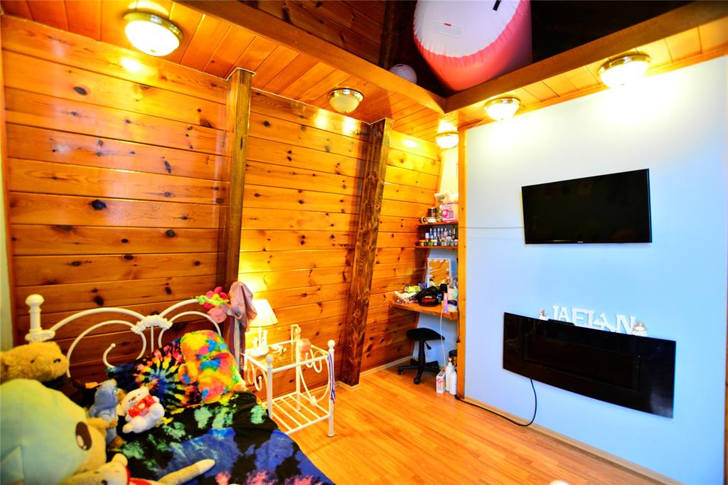 110-114 POINT ROAD, HARBOUR MAIN-CHAPEL'S COVE-LKAEVIEW, Newfoundland, Canada A0A 1V0, ,2 BathroomsBathrooms,Residential,Sale Pending,POINT ROAD,6093