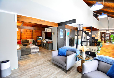 110-114 POINT ROAD, HARBOUR MAIN-CHAPEL'S COVE-LKAEVIEW, Newfoundland, Canada A0A 1V0, ,2 BathroomsBathrooms,Residential,Sale Pending,POINT ROAD,6093