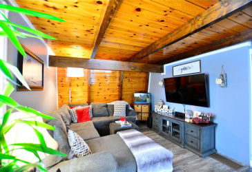 110-114 POINT ROAD, HARBOUR MAIN-CHAPEL'S COVE-LKAEVIEW, Newfoundland, Canada A0A 1V0, ,2 BathroomsBathrooms,Residential,Sale Pending,POINT ROAD,6093