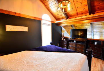 110-114 POINT ROAD, HARBOUR MAIN-CHAPEL'S COVE-LKAEVIEW, Newfoundland, Canada A0A 1V0, ,2 BathroomsBathrooms,Residential,Sale Pending,POINT ROAD,6093