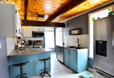 110-114 POINT ROAD, HARBOUR MAIN-CHAPEL'S COVE-LKAEVIEW, Newfoundland, Canada A0A 1V0, ,2 BathroomsBathrooms,Residential,Sale Pending,POINT ROAD,6093