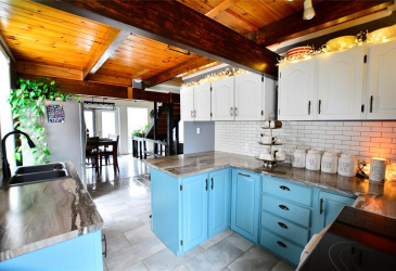 110-114 POINT ROAD, HARBOUR MAIN-CHAPEL'S COVE-LKAEVIEW, Newfoundland, Canada A0A 1V0, ,2 BathroomsBathrooms,Residential,Sale Pending,POINT ROAD,6093