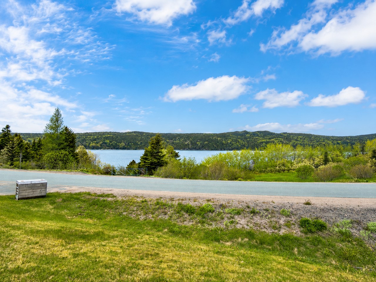 144 MAIN ROAD, SOUTHERN BAY, Newfoundland, Canada A0C 2M0, ,2 BathroomsBathrooms,Residential,Reduced,MAIN ROAD,6096