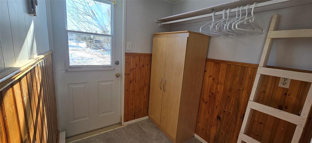 8 E GREENWOOD STREET, MARYSTOWN, Newfoundland, Canada A0E 2M0, ,2 BathroomsBathrooms,Residential,For Sale,GREENWOOD STREET,6097