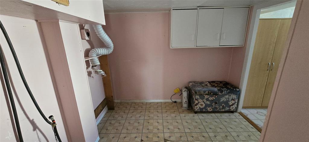 8 E GREENWOOD STREET, MARYSTOWN, Newfoundland, Canada A0E 2M0, ,2 BathroomsBathrooms,Residential,For Sale,GREENWOOD STREET,6097