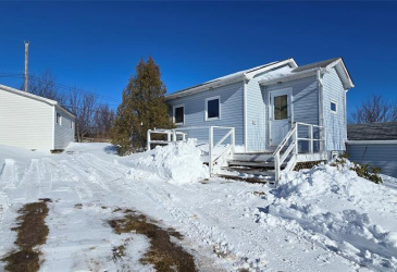 8 E GREENWOOD STREET, MARYSTOWN, Newfoundland, Canada A0E 2M0, ,2 BathroomsBathrooms,Residential,For Sale,GREENWOOD STREET,6097 8 E GREENWOOD STREET, MARYSTOWN, Newfoundland, Canada A0E 2M0, ,2 BathroomsBathrooms,Residential,For Sale,GREENWOOD STREET,6097