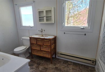 8 E GREENWOOD STREET, MARYSTOWN, Newfoundland, Canada A0E 2M0, ,2 BathroomsBathrooms,Residential,For Sale,GREENWOOD STREET,6097 8 E GREENWOOD STREET, MARYSTOWN, Newfoundland, Canada A0E 2M0, ,2 BathroomsBathrooms,Residential,For Sale,GREENWOOD STREET,6097
