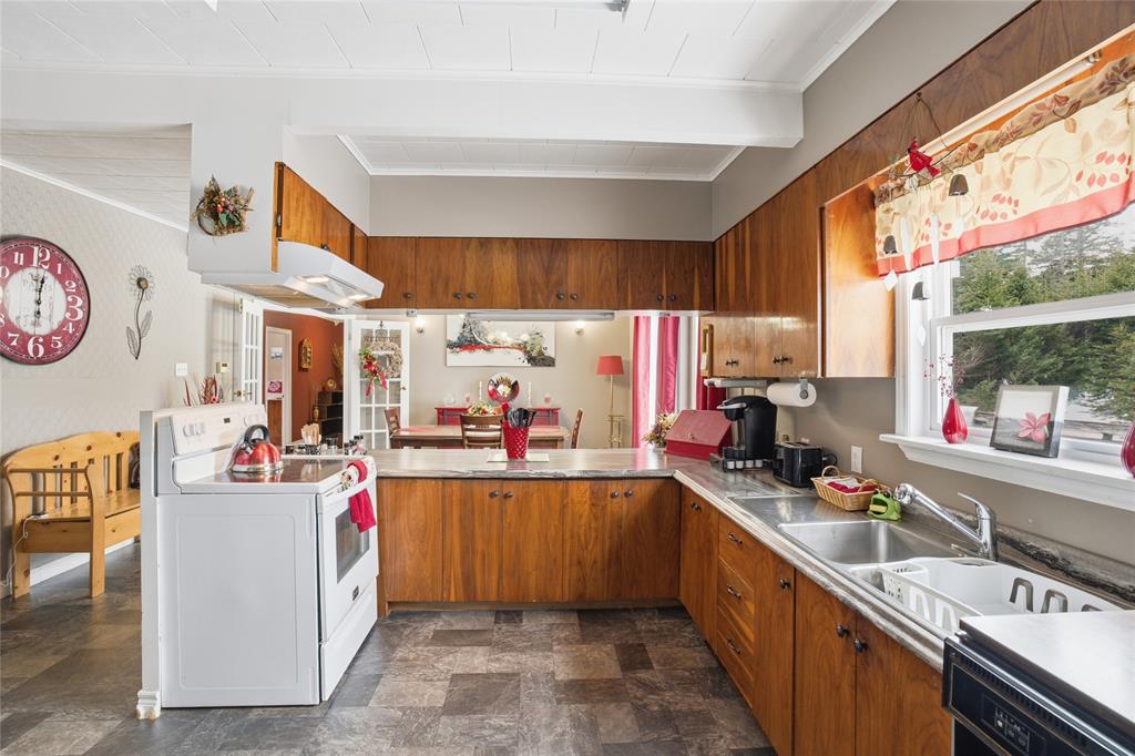 214-216 CRESTON BOULEVARD, MARYSTOWN, Newfoundland, Canada A0E 1K0, ,2 BathroomsBathrooms,Residential,For Sale,CRESTON BOULEVARD,6098