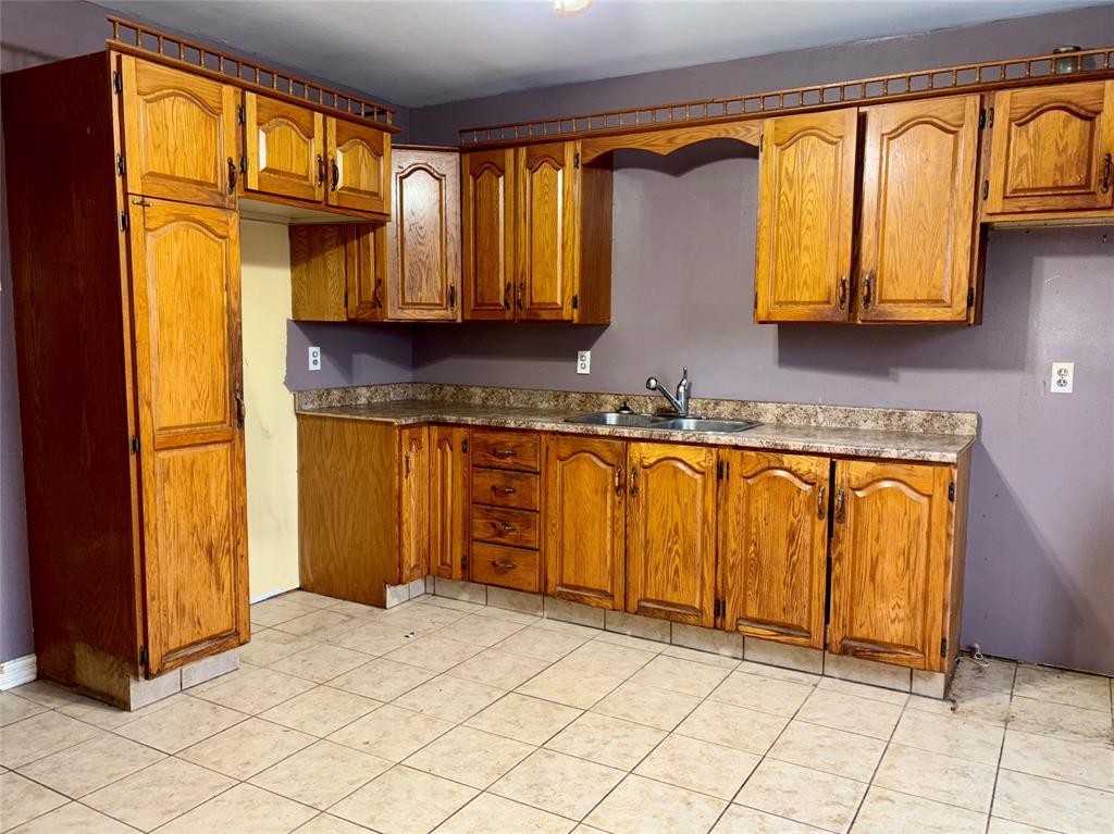 97 MARKLAND ROAD, MARKLAND, Newfoundland, Canada A0B 2K0, ,2 BathroomsBathrooms,Residential,Sale Pending,MARKLAND ROAD,6100