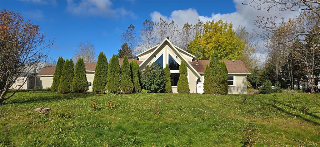 883 VILLE MARIE DRIVE, MARYSTOWN, Newfoundland, Canada A0E 2M0, ,2 BathroomsBathrooms,Residential,For Sale,VILLE MARIE DRIVE,6101