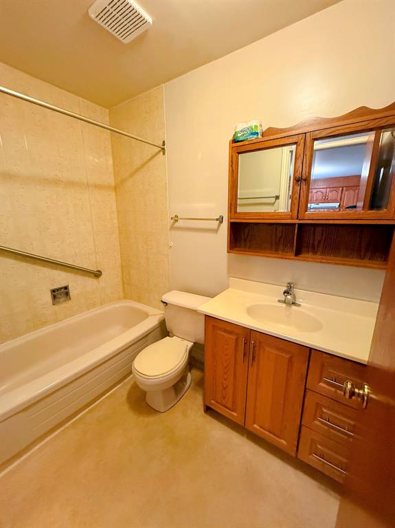 3 THORBURN PLACE, CLARENVILLE, Newfoundland, Canada A5A 1Z1, ,2 BathroomsBathrooms,Residential,Sale Pending,THORBURN PLACE,6102