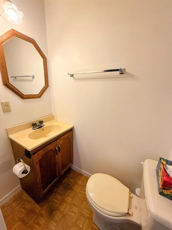 3 THORBURN PLACE, CLARENVILLE, Newfoundland, Canada A5A 1Z1, ,2 BathroomsBathrooms,Residential,Sale Pending,THORBURN PLACE,6102