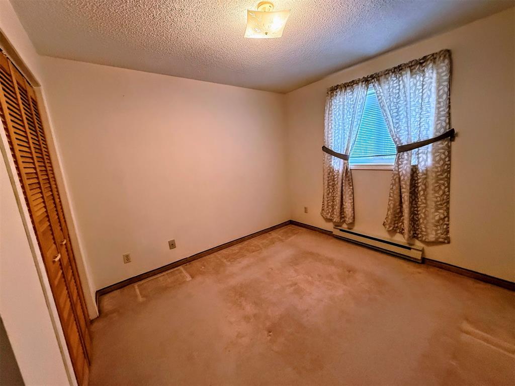 3 THORBURN PLACE, CLARENVILLE, Newfoundland, Canada A5A 1Z1, ,2 BathroomsBathrooms,Residential,Sale Pending,THORBURN PLACE,6102