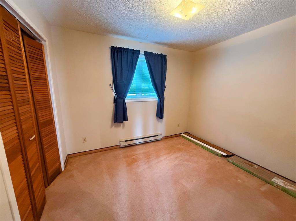 3 THORBURN PLACE, CLARENVILLE, Newfoundland, Canada A5A 1Z1, ,2 BathroomsBathrooms,Residential,Sale Pending,THORBURN PLACE,6102