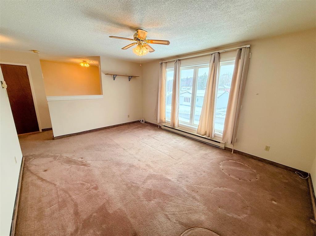 3 THORBURN PLACE, CLARENVILLE, Newfoundland, Canada A5A 1Z1, ,2 BathroomsBathrooms,Residential,Sale Pending,THORBURN PLACE,6102