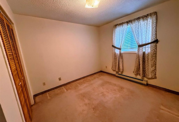 3 THORBURN PLACE, CLARENVILLE, Newfoundland, Canada A5A 1Z1, ,2 BathroomsBathrooms,Residential,Sale Pending,THORBURN PLACE,6102