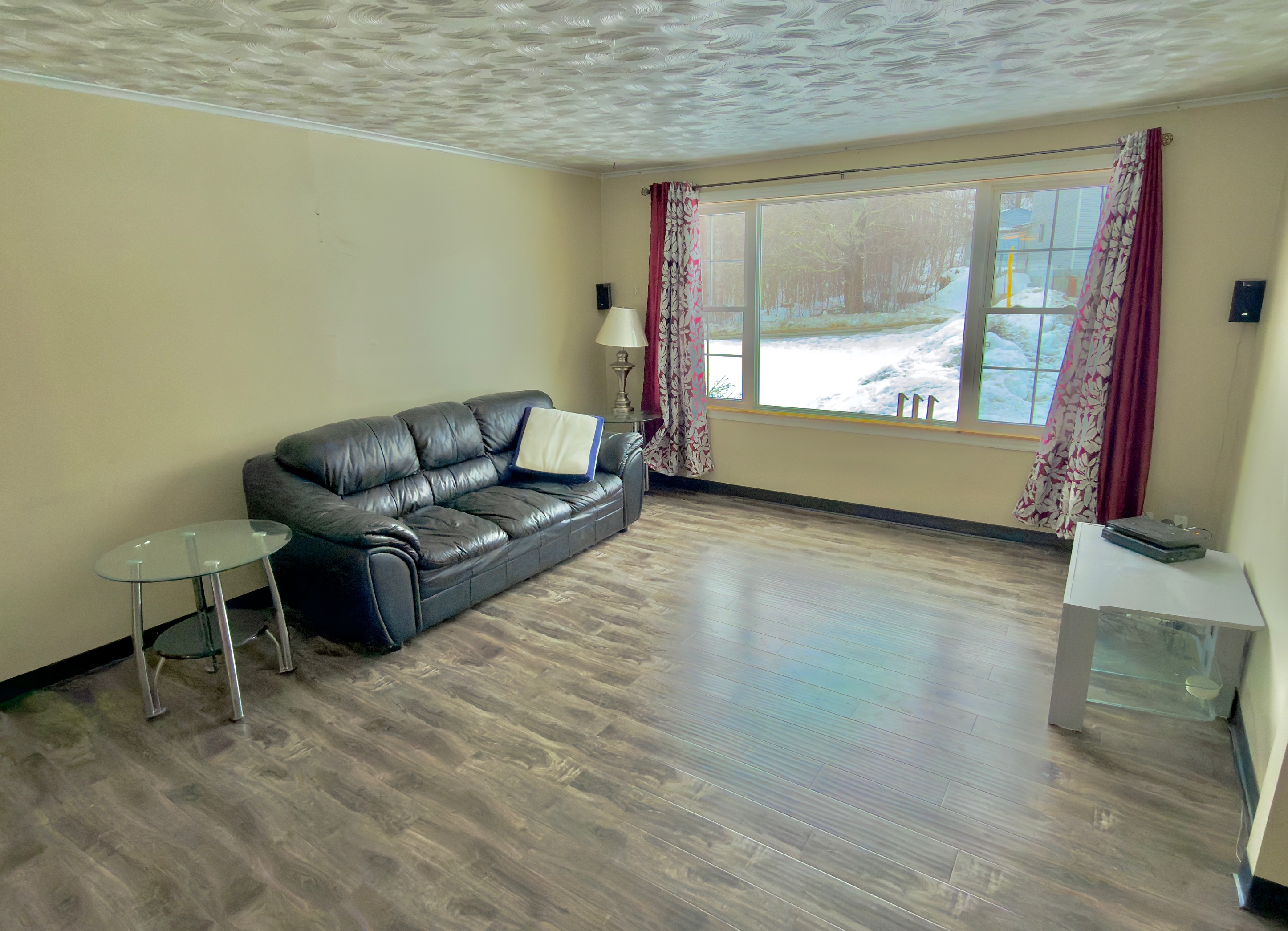 111 MARINE DRIVE, CLARENVILLE, Newfoundland, Canada A5A 1M6, ,2 BathroomsBathrooms,Residential,For Sale,MARINE DRIVE,6103