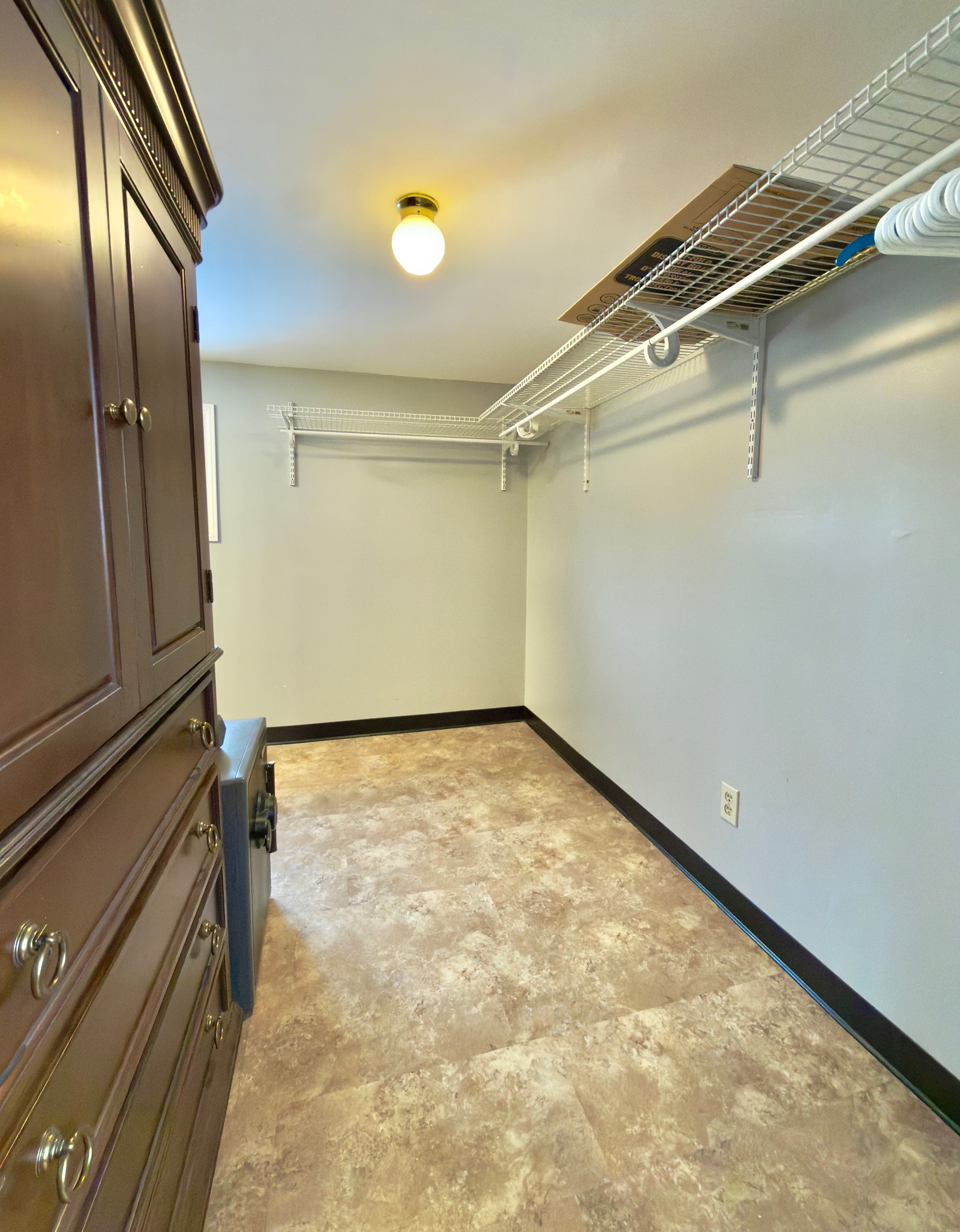 111 MARINE DRIVE, CLARENVILLE, Newfoundland, Canada A5A 1M6, ,2 BathroomsBathrooms,Residential,For Sale,MARINE DRIVE,6103