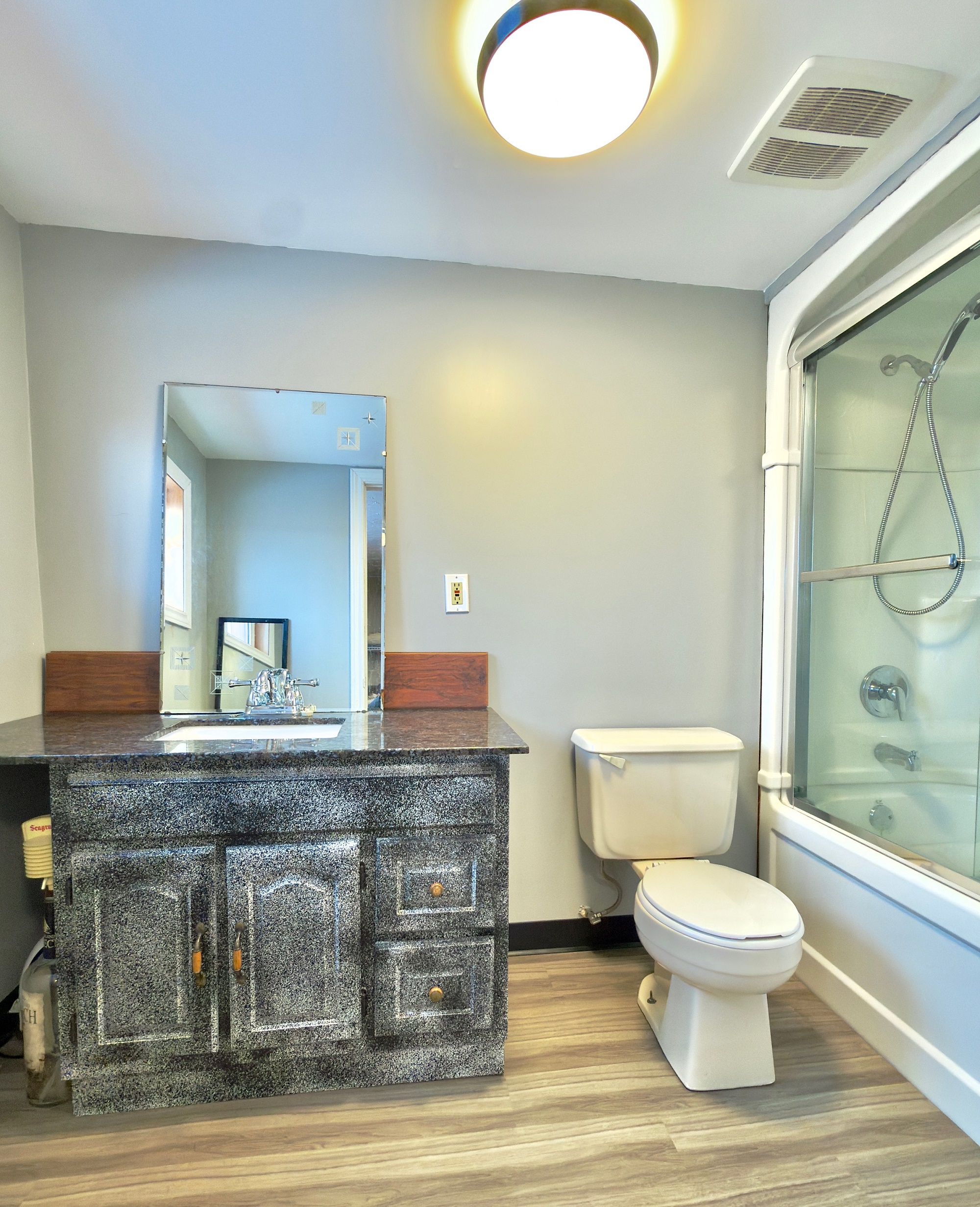 111 MARINE DRIVE, CLARENVILLE, Newfoundland, Canada A5A 1M6, ,2 BathroomsBathrooms,Residential,For Sale,MARINE DRIVE,6103