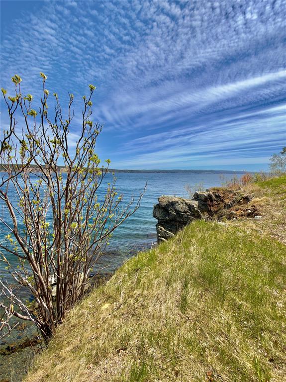 111 MARINE DRIVE, CLARENVILLE, Newfoundland, Canada A5A 1M6, ,2 BathroomsBathrooms,Residential,For Sale,MARINE DRIVE,6103