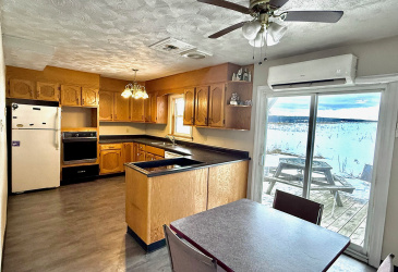 111 MARINE DRIVE, CLARENVILLE, Newfoundland, Canada A5A 1M6, ,2 BathroomsBathrooms,Residential,For Sale,MARINE DRIVE,6103