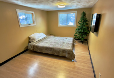 111 MARINE DRIVE, CLARENVILLE, Newfoundland, Canada A5A 1M6, ,2 BathroomsBathrooms,Residential,For Sale,MARINE DRIVE,6103