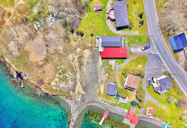 111 MARINE DRIVE, CLARENVILLE, Newfoundland, Canada A5A 1M6, ,2 BathroomsBathrooms,Residential,For Sale,MARINE DRIVE,6103