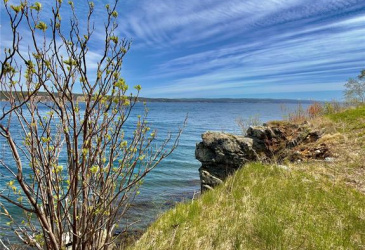 111 MARINE DRIVE, CLARENVILLE, Newfoundland, Canada A5A 1M6, ,2 BathroomsBathrooms,Residential,For Sale,MARINE DRIVE,6103