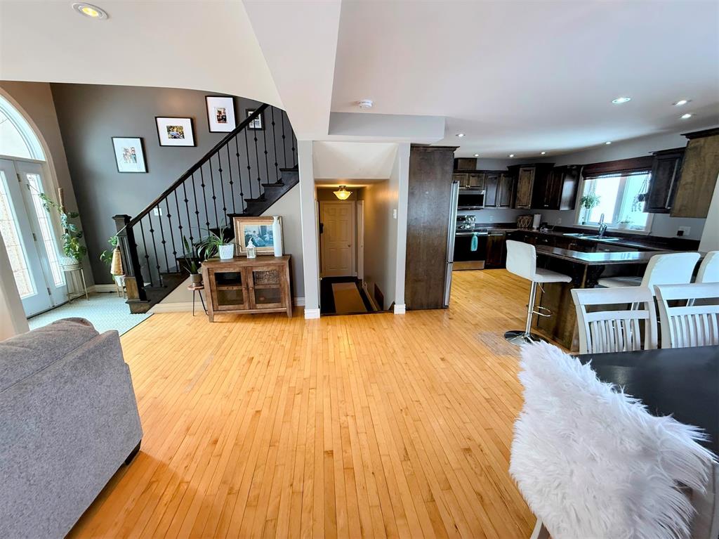 30 CLEARWATER DRIVE, CLARENVILLE, Newfoundland, Canada A5A 4P6, ,2 BathroomsBathrooms,Residential,Sale Pending,CLEARWATER DRIVE,6105