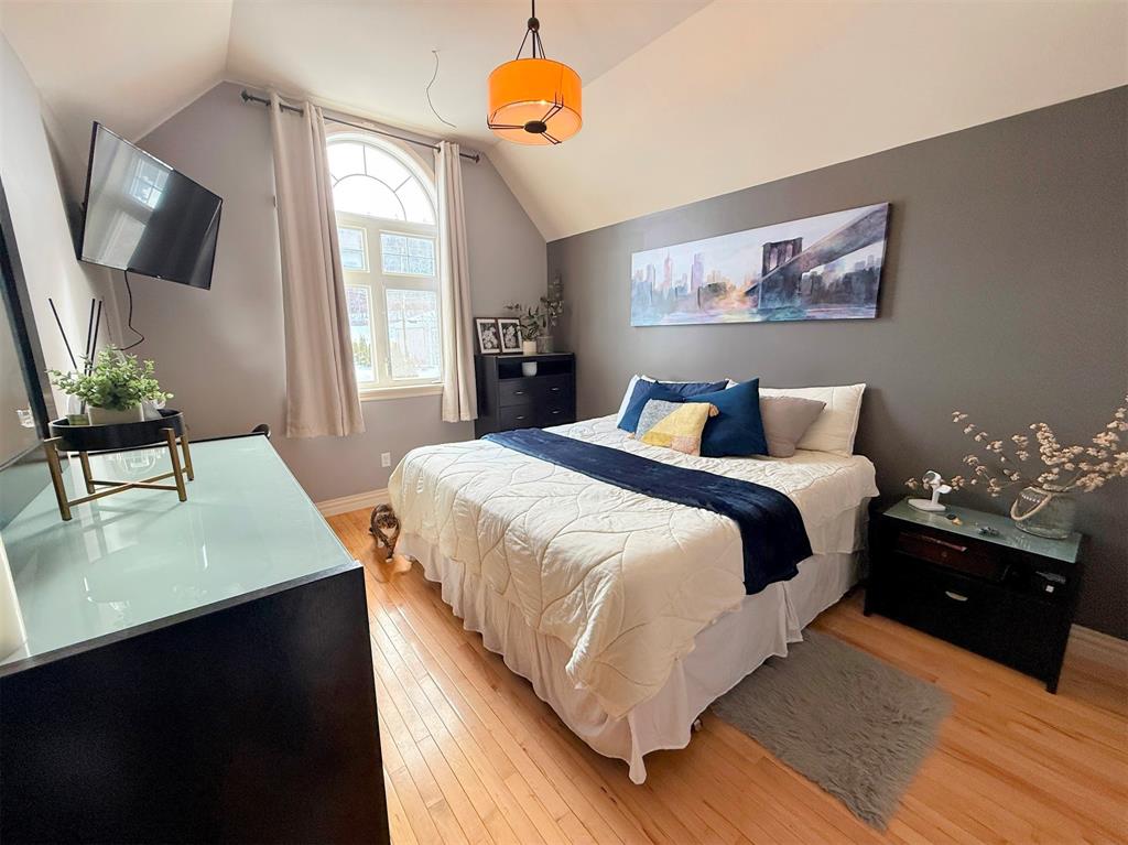 30 CLEARWATER DRIVE, CLARENVILLE, Newfoundland, Canada A5A 4P6, ,2 BathroomsBathrooms,Residential,Sale Pending,CLEARWATER DRIVE,6105