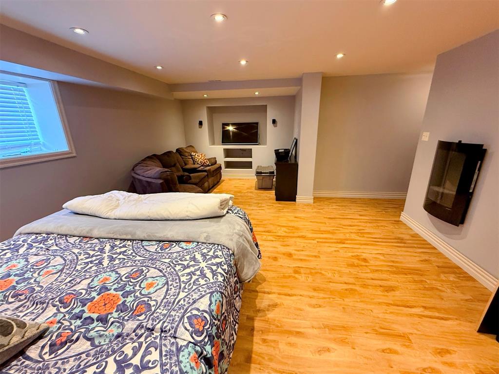 30 CLEARWATER DRIVE, CLARENVILLE, Newfoundland, Canada A5A 4P6, ,2 BathroomsBathrooms,Residential,Sale Pending,CLEARWATER DRIVE,6105