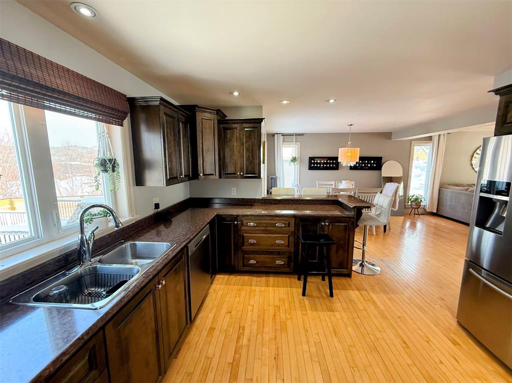 30 CLEARWATER DRIVE, CLARENVILLE, Newfoundland, Canada A5A 4P6, ,2 BathroomsBathrooms,Residential,Sale Pending,CLEARWATER DRIVE,6105