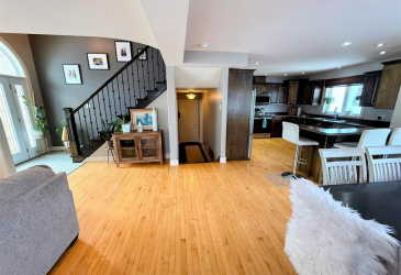 30 CLEARWATER DRIVE, CLARENVILLE, Newfoundland, Canada A5A 4P6, ,2 BathroomsBathrooms,Residential,Sale Pending,CLEARWATER DRIVE,6105