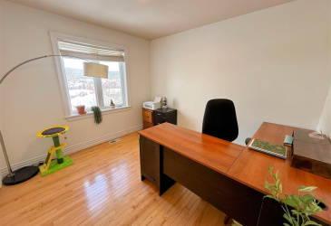 30 CLEARWATER DRIVE, CLARENVILLE, Newfoundland, Canada A5A 4P6, ,2 BathroomsBathrooms,Residential,Sale Pending,CLEARWATER DRIVE,6105