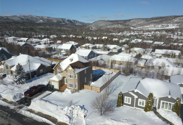 30 CLEARWATER DRIVE, CLARENVILLE, Newfoundland, Canada A5A 4P6, ,2 BathroomsBathrooms,Residential,Sale Pending,CLEARWATER DRIVE,6105