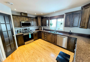 30 CLEARWATER DRIVE, CLARENVILLE, Newfoundland, Canada A5A 4P6, ,2 BathroomsBathrooms,Residential,Sale Pending,CLEARWATER DRIVE,6105