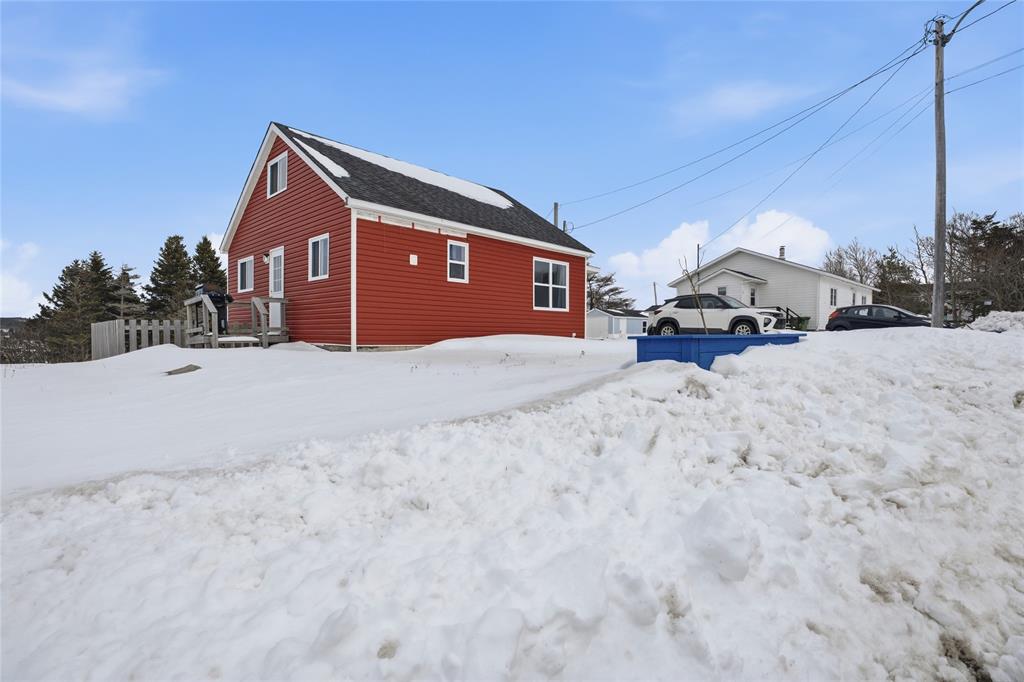 62-64 GREENWOOD STREET, MARYSTOWN, Newfoundland, Canada A0E 2M0, ,1 BathroomBathrooms,Residential,For Sale,GREENWOOD STREET,6107