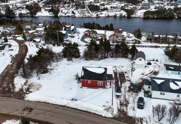 62-64 GREENWOOD STREET, MARYSTOWN, Newfoundland, Canada A0E 2M0, ,1 BathroomBathrooms,Residential,For Sale,GREENWOOD STREET,6107