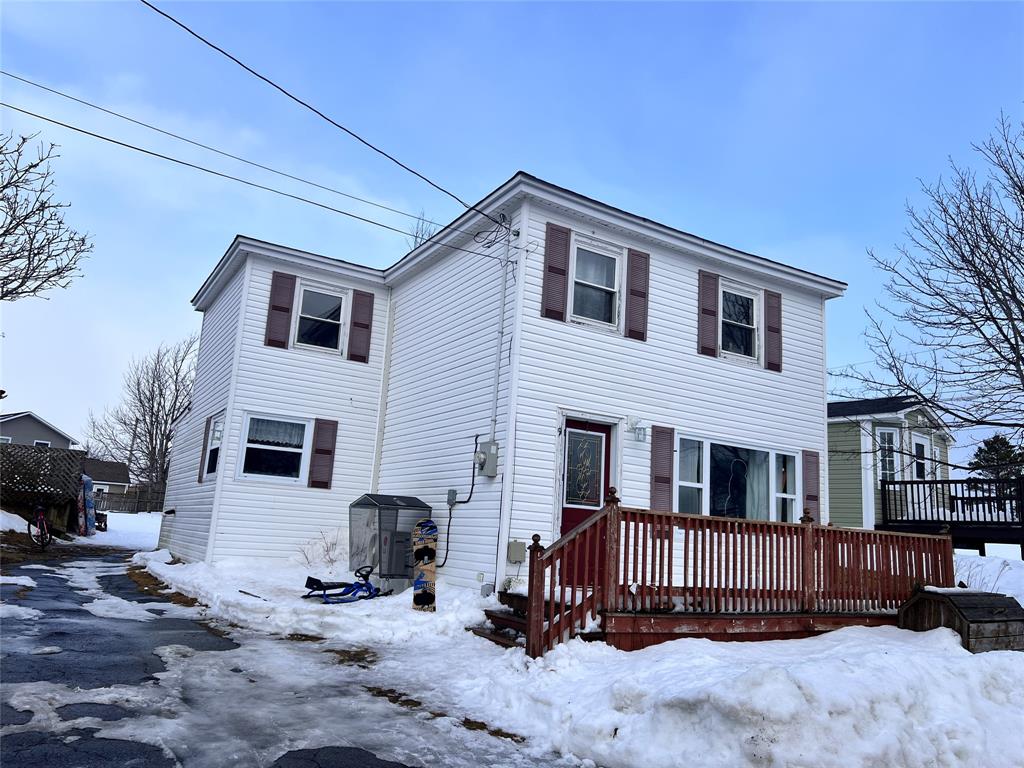 9-11 SMITH STREET, BAY ROBERTS, Newfoundland, Canada A0A 1G0, ,1 BathroomBathrooms,Residential,For Sale,SMITH STREET,6116