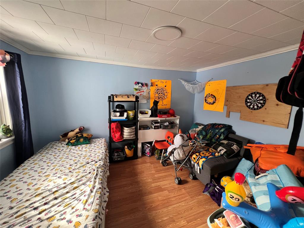 9-11 SMITH STREET, BAY ROBERTS, Newfoundland, Canada A0A 1G0, ,1 BathroomBathrooms,Residential,For Sale,SMITH STREET,6116